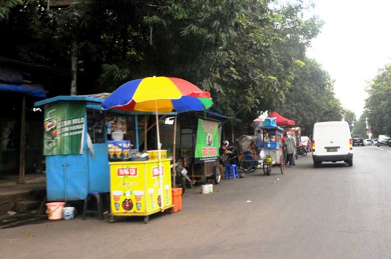 Shelter Tetap Untuk PKL Gor Satria