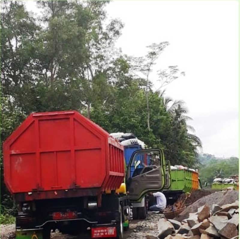 TPA Bedagas Beroperasi Lagi, Truk Antre 5 Jam Lebih