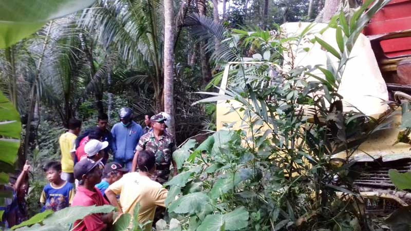 Dua Kendaraan Nyemplung ke Jurang, Satu Meninggal