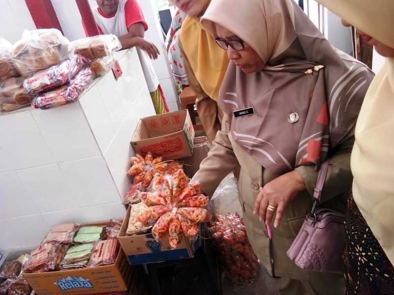 Mireng dan Mides Mengandung Pewarna Tekstil