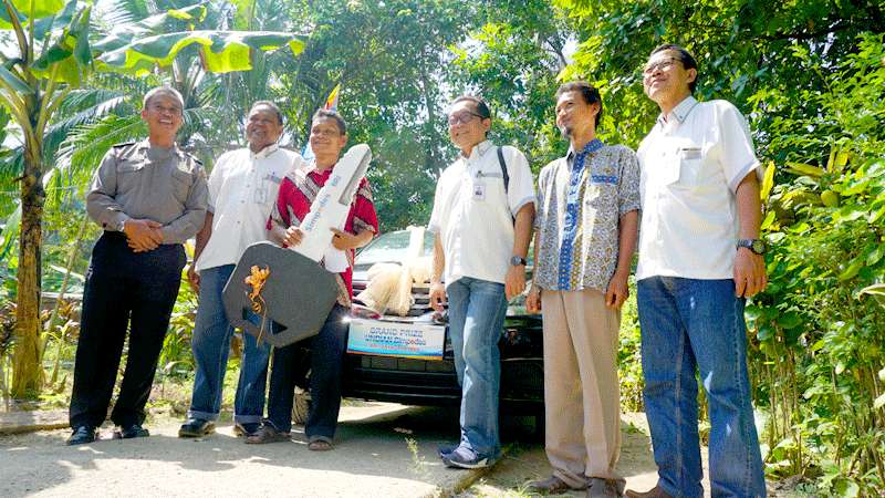 Tukang Kredit Warga Sruweng Dapat Mobil Grand Livina