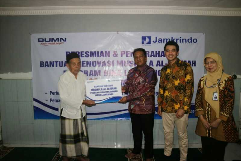 Perum Jamkrindo Berikan Bantuan Renovasi Mushola di Banyumas