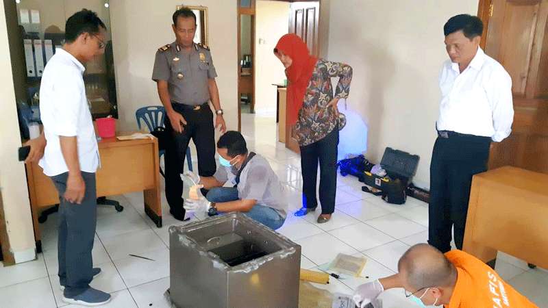 Maling Satroni UD Sumber Rejeki