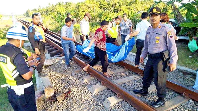 Nenek 81 Tahun Tersambar Kereta Api