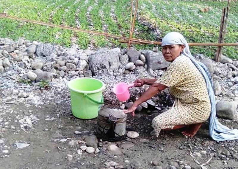 Kekeringan, Warga Terpaksa Gunakan Air Sungai