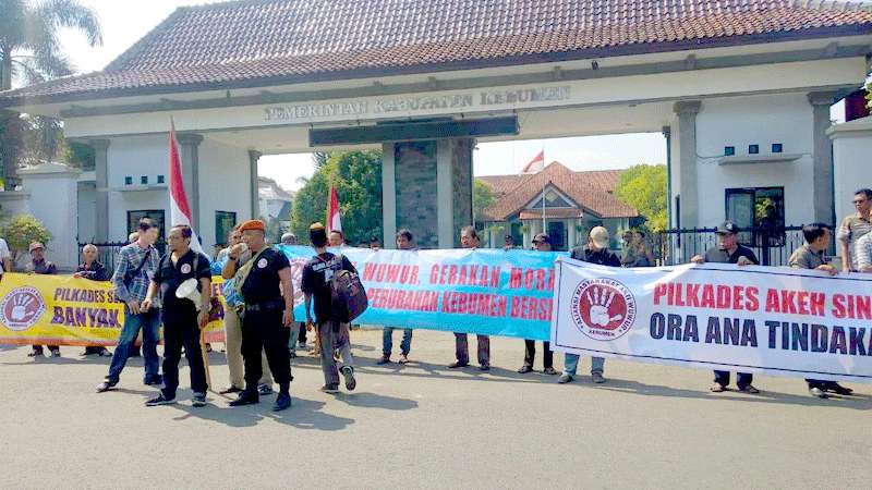 AMAK Tuntut Bupati Tunda Pelantikan Kades