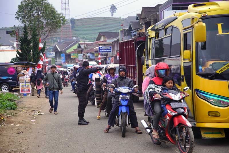 Jalan Dieng Disterilkan dari Parkir