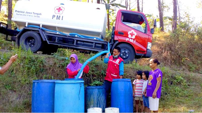 Warga Pangempon Kesulitan Air Bersih