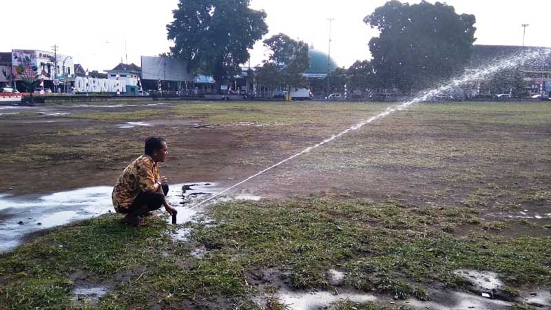 Kemarau, Habiskan 40 Ribu Liter Air untuk Rawat Taman