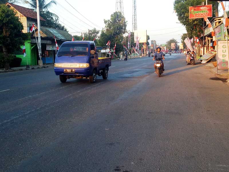 Warga Keluhkan Marka yang Usang