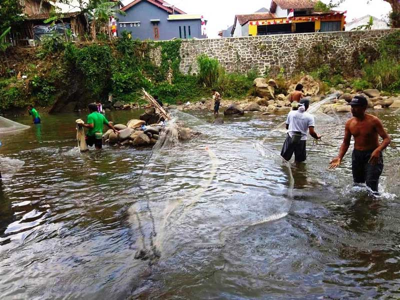 Nelayan Sungai Tolak Tangkap Ikan Cara Ilegal