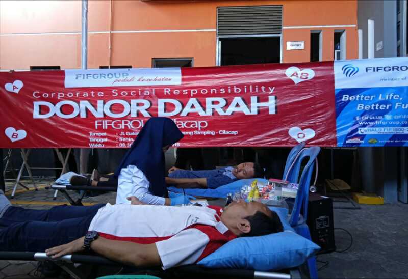 FIFGROUP Cilacap Gelar Donor Darah