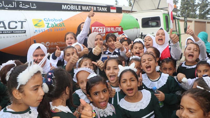 Humanity Water Tank Suplai Air Bersih untuk Siswa di Palestina