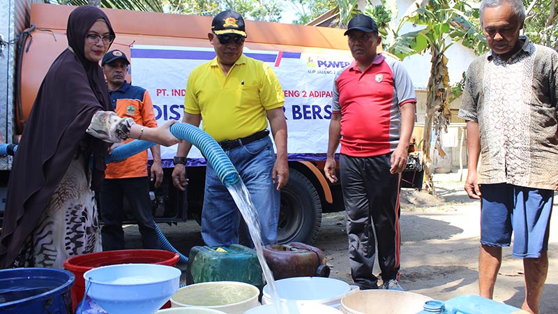 Bantuan Air Bersih PT. INDONESIA POWER ADIPALA OMU Kepada Warga Desa Karang Benda Kecamatan Adipala