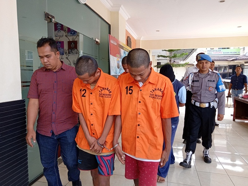 Dicekoki Miras, Remaja di Adipala Digilir Empat Temannya