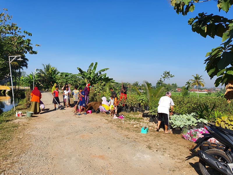 Peningkatan Nilai Ekonomi Pekarangan Melalui Kebun Bersama