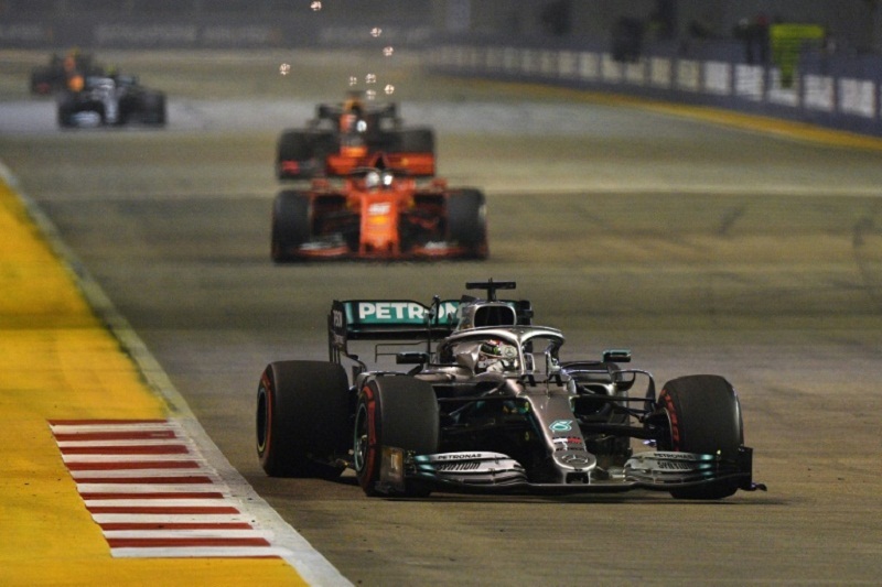 Hamilton Waspadai Kekuatan Ferrari