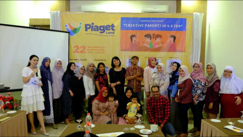 Parentalk Bersama Piaget Land Creative Parents in 4.0 Era