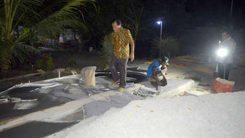 Pengerjaan Trotoar Baru 60 Persen