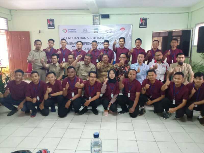 20 Peserta Ikuti Pelatihan Sertifikasi Mekanik Sepeda Motor Di SMK Bunda Satria Wangon