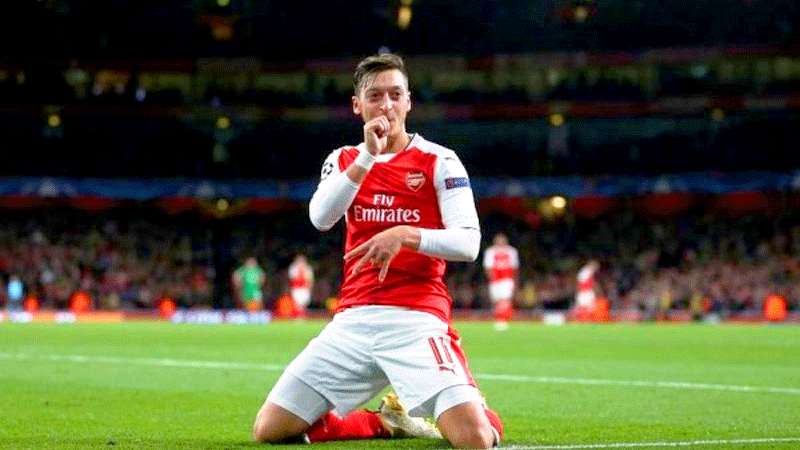 Arsenal vs Standard Liege-Der Rabe, Tunjukkan Pesonamu