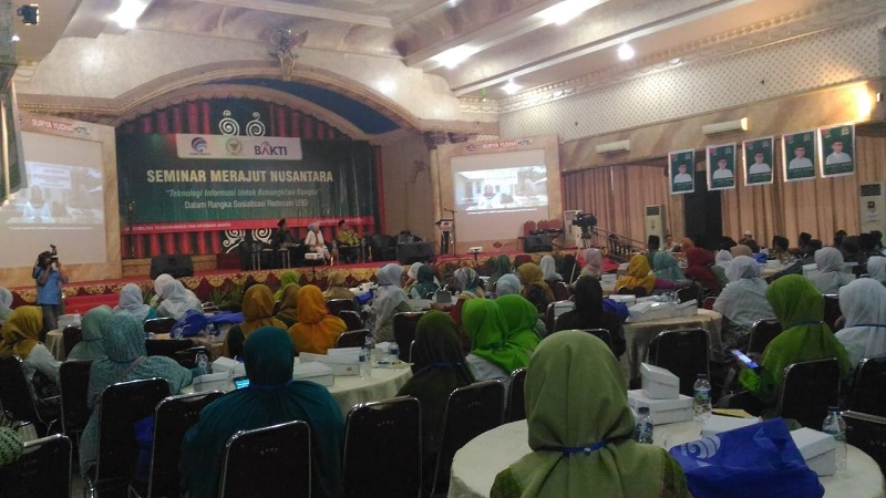 Aparat dan Santri di Banjarnegara Ikuti Apel Kebangsaan Dilanjutkan Gerak Jalan Santai