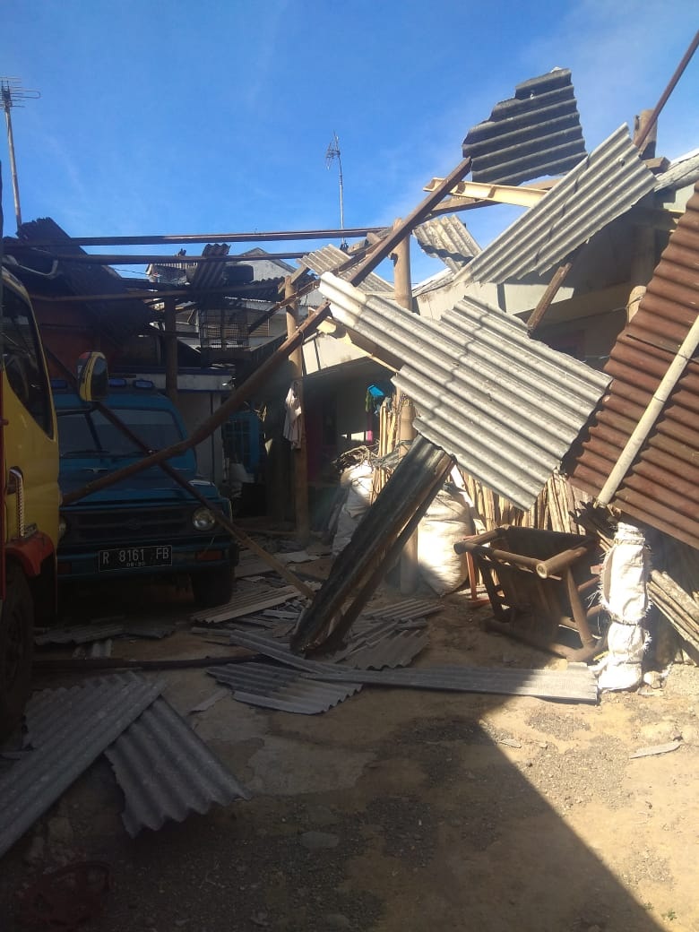 800 Rumah di Batur Banjarnegara Rusak Diterjang Angin Kencang