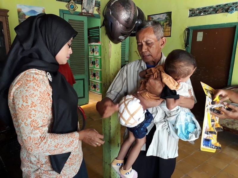 Tidak Mampu Biayai Pengobatan, Bayi Penderita Tumor di Cilacap Dibawa Pulang