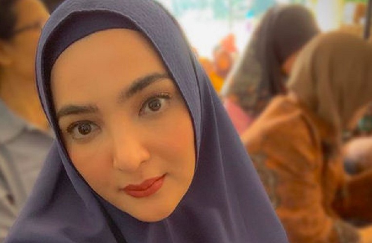 Tampil Berhijab, Ashanty Diminta Tidak Lepas Hijab