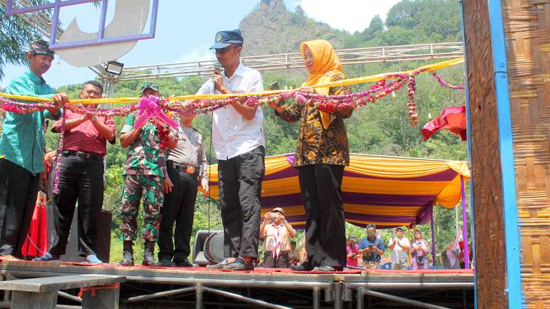 Dieng Dilengkapi Bunga Cinta Kemantren