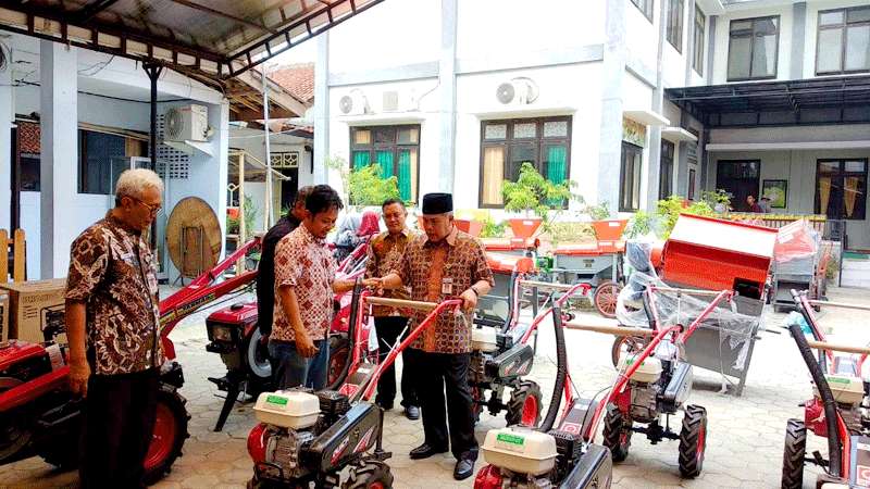 Gapoktan Kebumen Kembali Mendapat Bantuan Alsintan