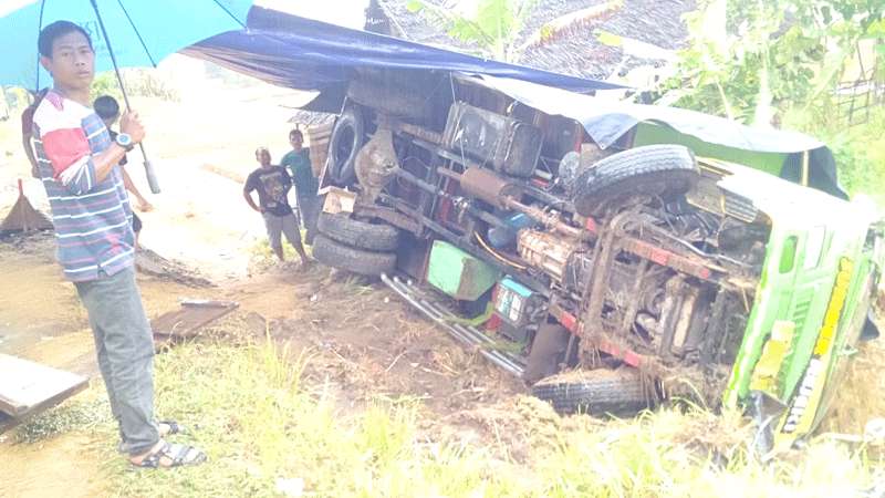 Jalur Mandiraja - Klampok Rawan Laka Lantas