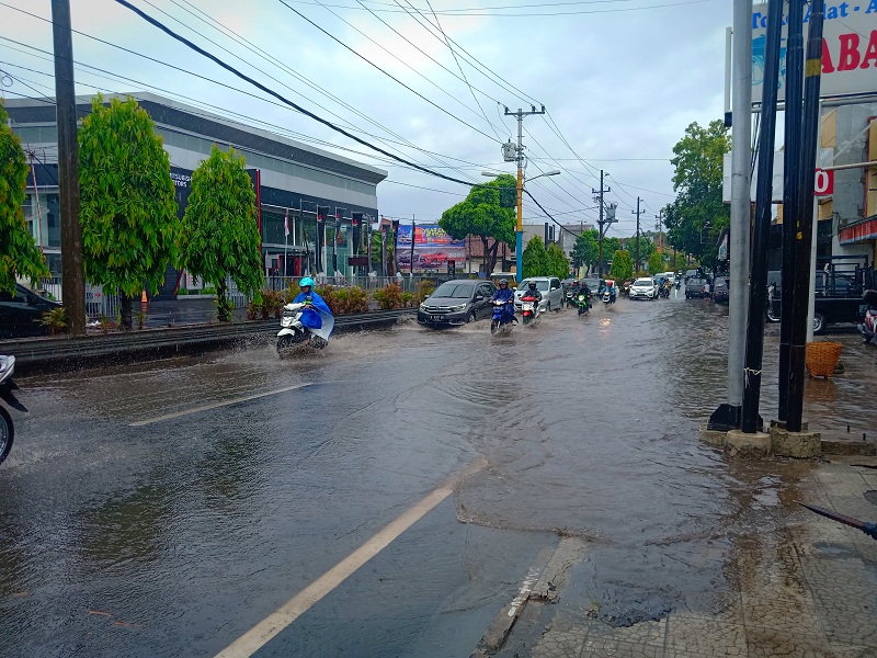 Hujan Sehari, Genangan Bermunculan Purwokerto