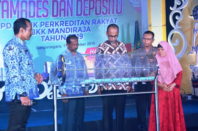 BKK Mandiraja Hadiahkan Satu Unit Avanza