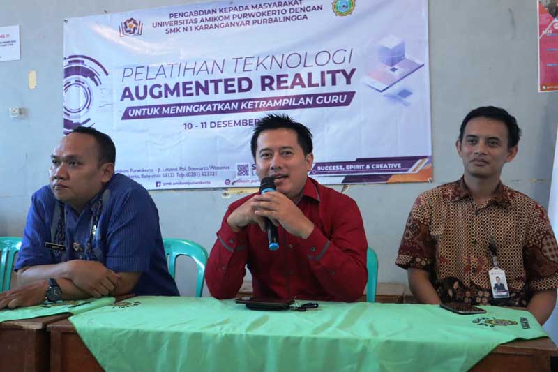 Dosen Universitas AMIKOM Latih Teknologi Augmented Reality