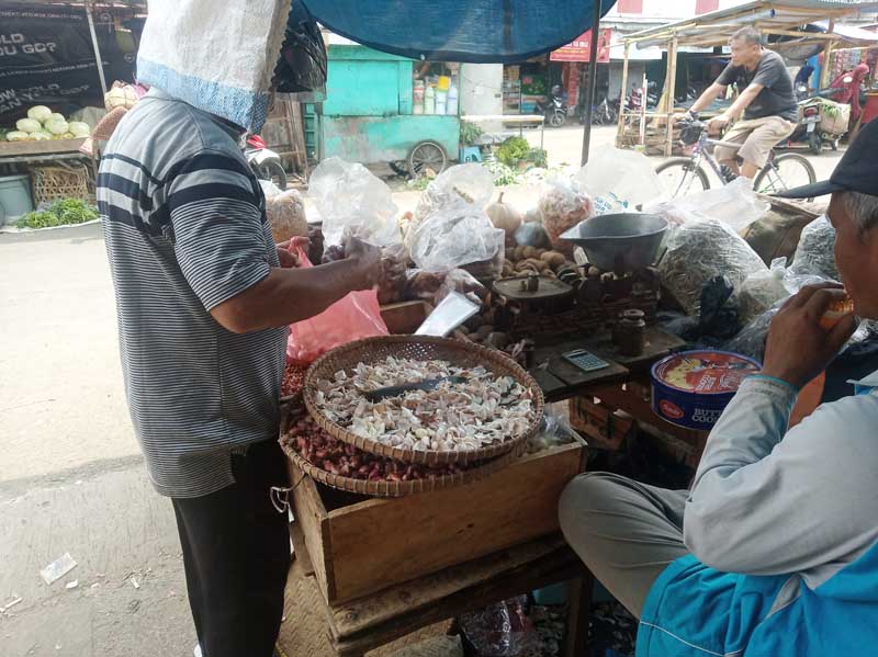 Jelang Tahun Baru, Bawang Merah Sentuh Rp 32 ribu