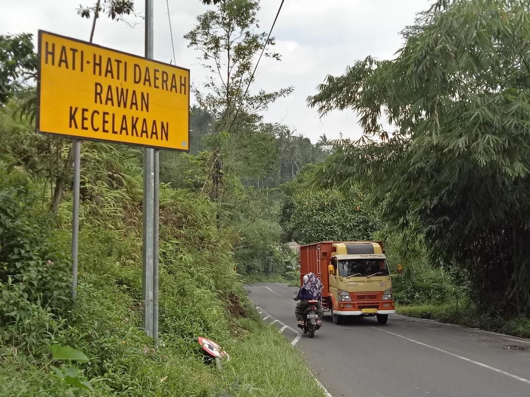 Jelang Natal dan Tahun Baru, Pemenuhan Sarpras Jalan Disorot