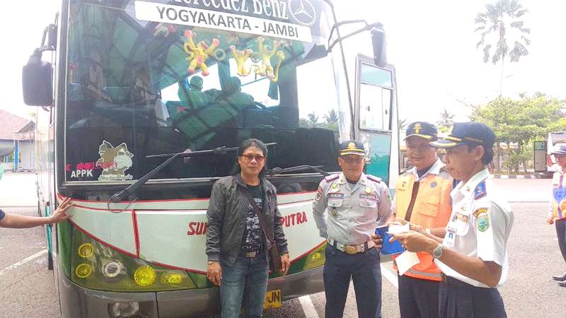 Puluhan Kendaraan Terjaring Razia Gabungan