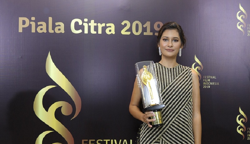 Raihaanun Sabet Piala Citra