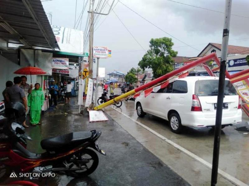 Angin Kencang Porak Porandakan Purbalingga