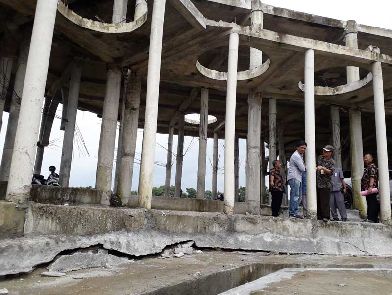 PIC Terkini,  Lantai Ambles dan Tulangan Beton Terlepas