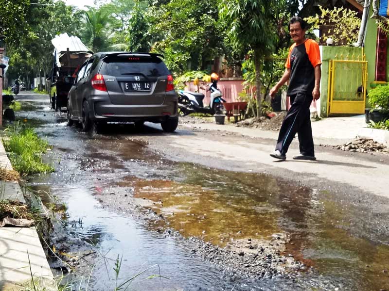 Jalan Bojanegara- Dawuhan Dikeluhkan