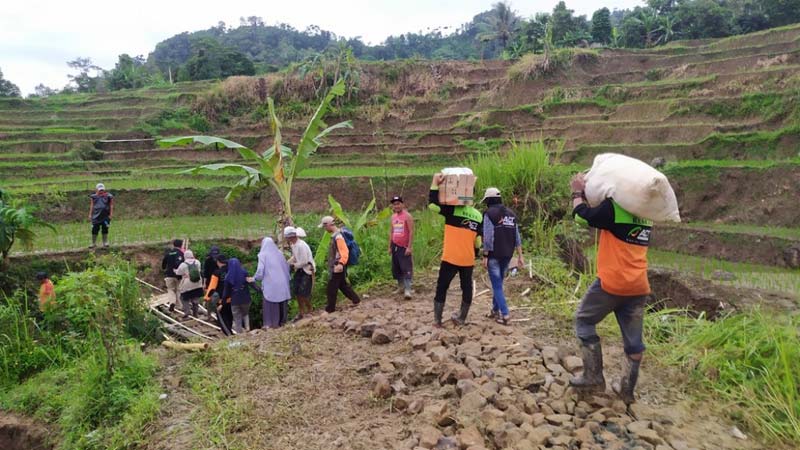 Terpuruknya Kondisi Sejumlah Wilayah Terisolir Longsor di Bogor