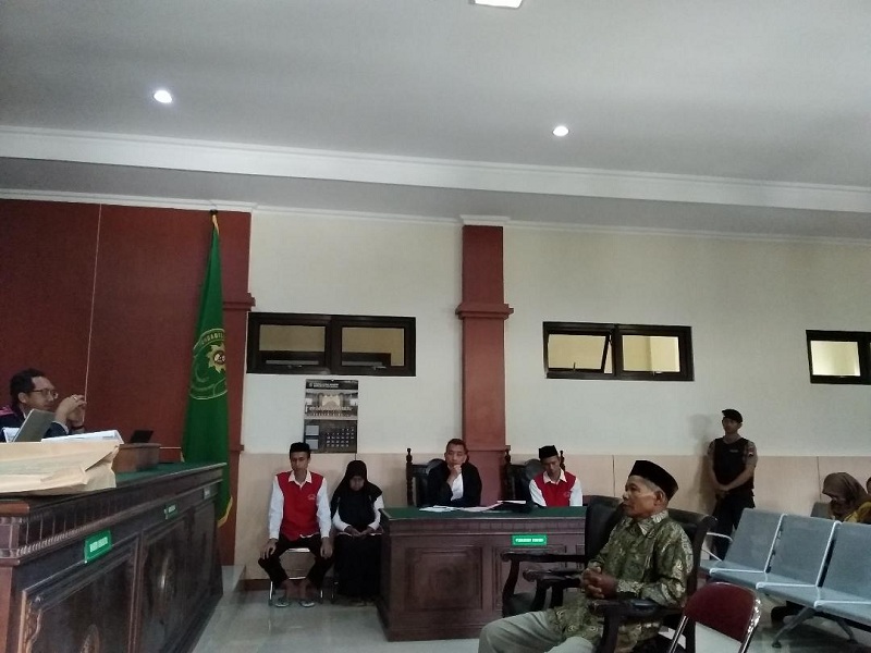 Keterangan Saksi Beratkan Terdakwa Kasus Pembunuhan Satu Keluarga di Pasinggangan