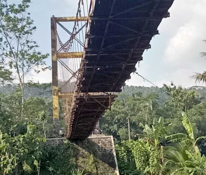 Jembatan Sindang Baru Diperbaiki Sementara