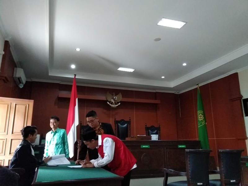 Belanjakan Uang Palsu, Divonis 1 Tahun 4 Bulan