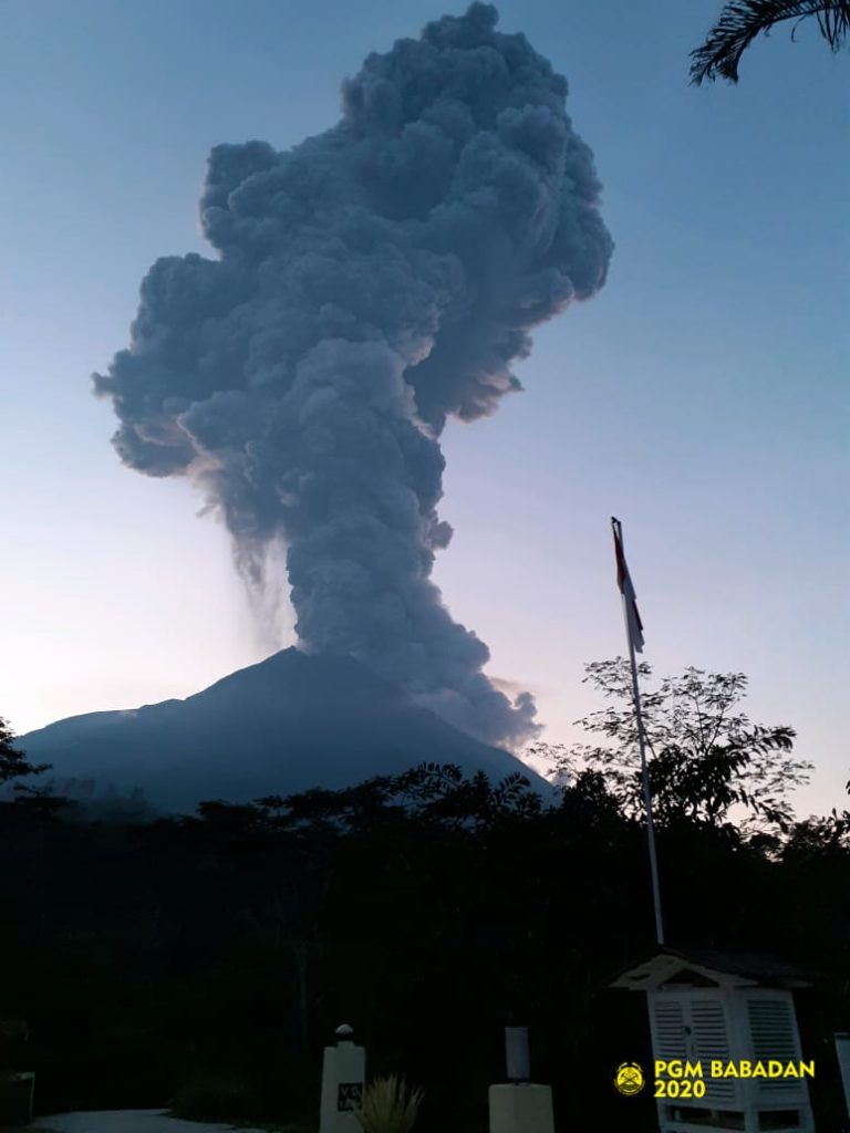 Gunung Merapi Meletus Lagi, Semburkan Abu Vulkanik Setinggi 6.000 Meter
