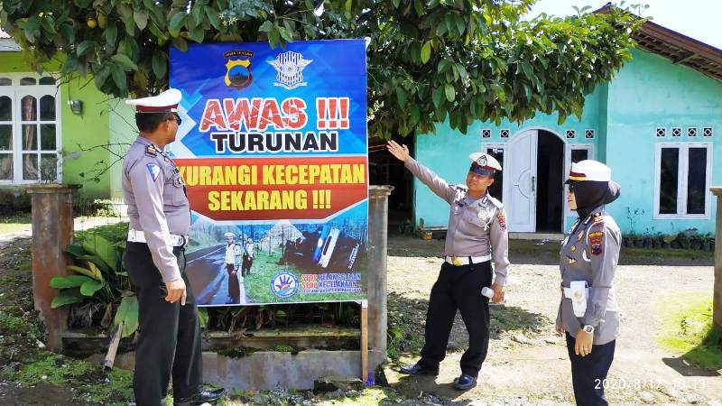 Sopir Penabrak KH Supono Masih Buron