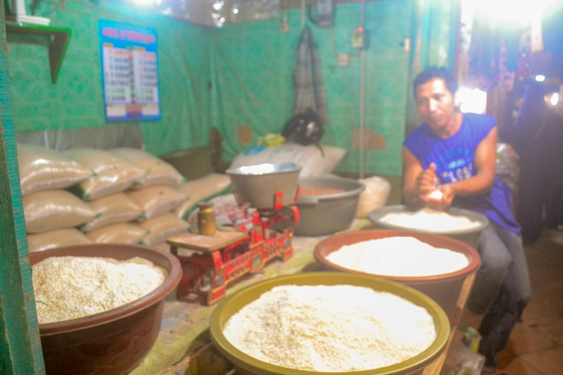 Pasar Tradisional Ikut Sepi