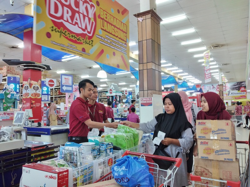 Moro Berikan Hadiah Langsung dengan Program Lucky Draw Super Market
